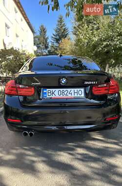 Седан BMW 3 Series 2014 в Млинове