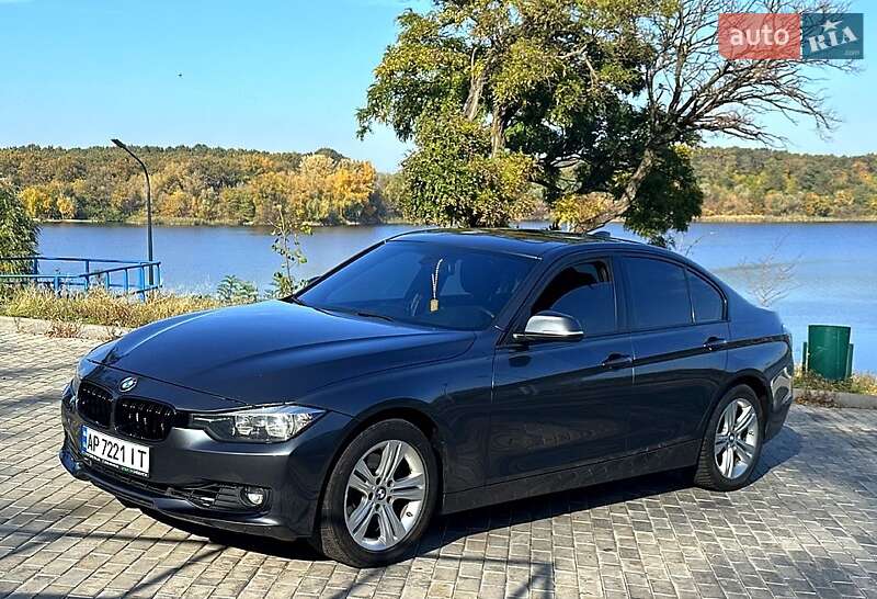 Седан BMW 3 Series 2015 в Запорожье