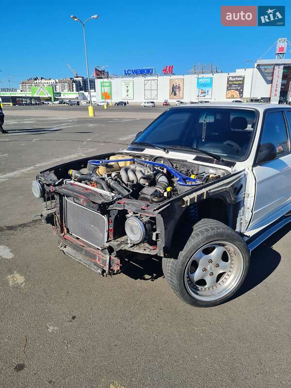 Седан BMW 3 Series 1986 в Одессе