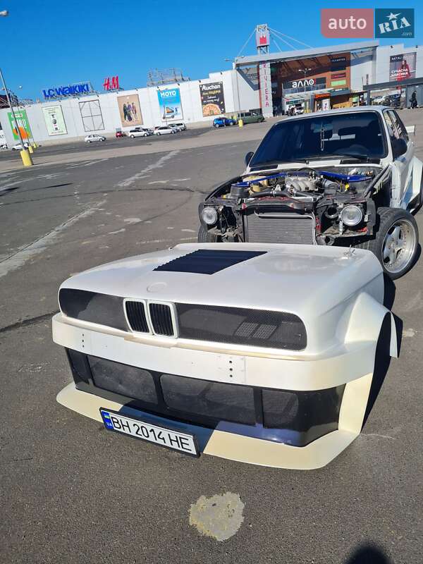 Седан BMW 3 Series 1986 в Одессе