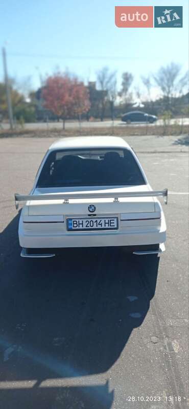 Седан BMW 3 Series 1986 в Одессе