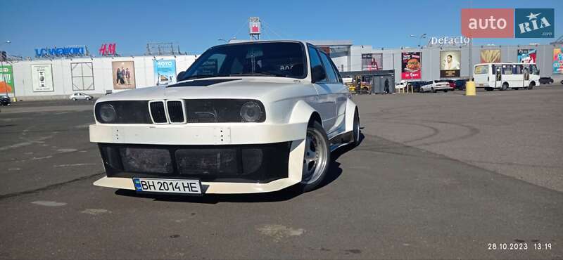 Седан BMW 3 Series 1986 в Одессе