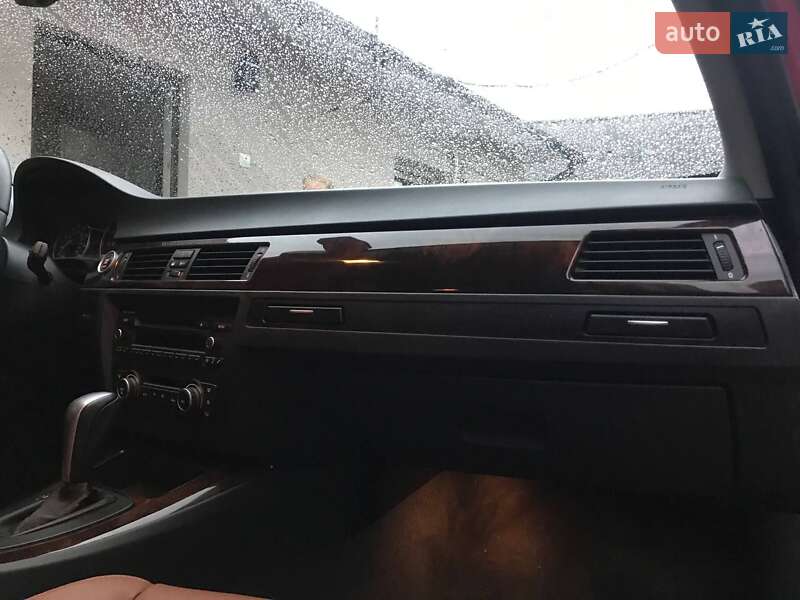 Седан BMW 3 Series 2011 в Тернополе