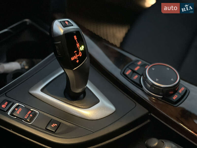 Седан BMW 3 Series 2016 в Вінниці