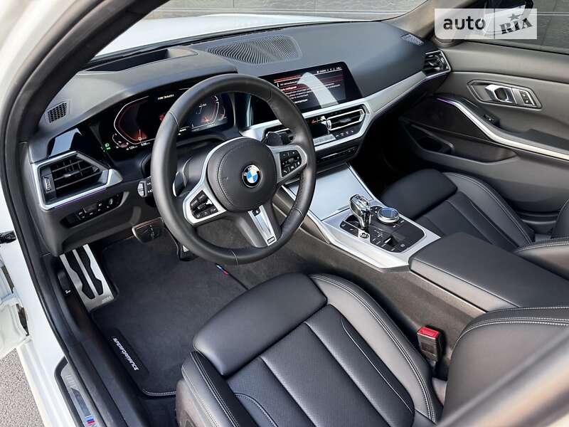 Седан BMW 3 Series 2022 в Киеве
