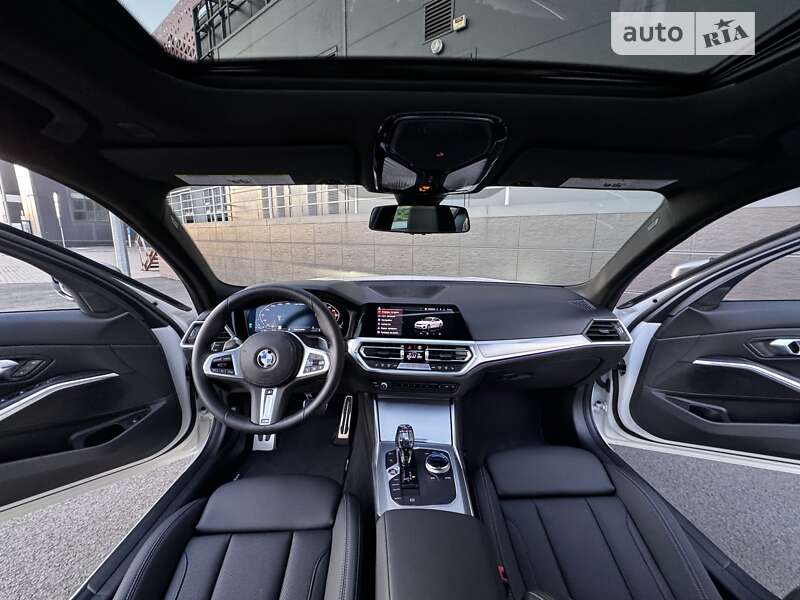 Седан BMW 3 Series 2022 в Киеве