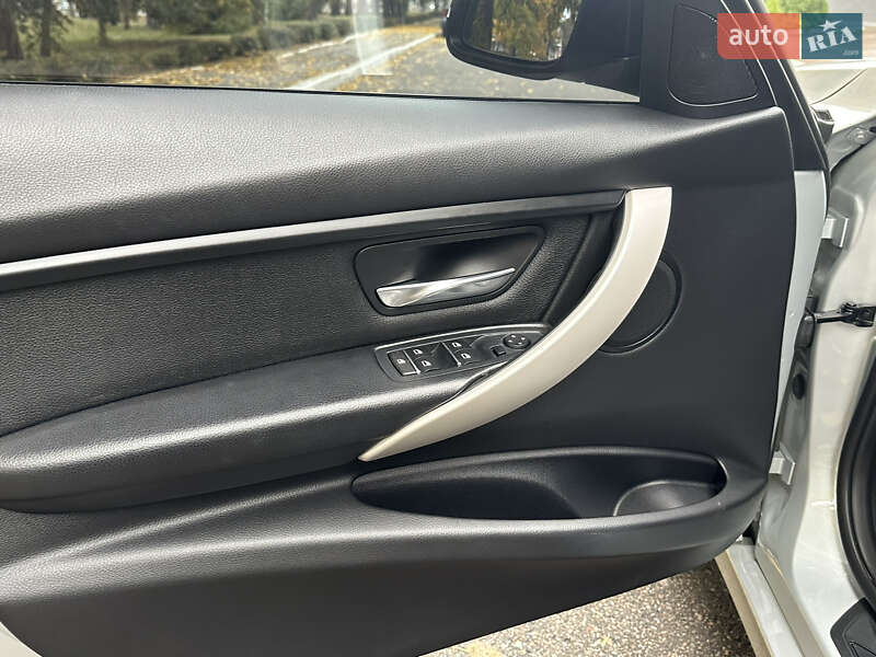 Седан BMW 3 Series 2017 в Белой Церкви