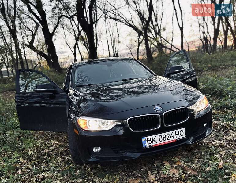Седан BMW 3 Series 2014 в Млинове фото 35 Седан BMW 3 Series 2014 в Млинове