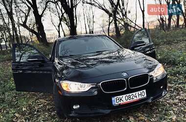 Седан BMW 3 Series 2014 в Млинове