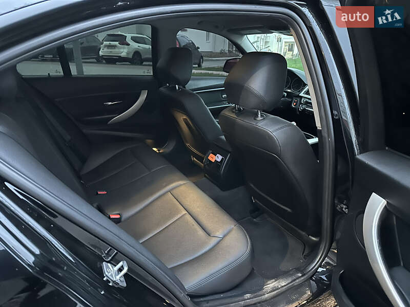 Седан BMW 3 Series 2015 в Виннице
