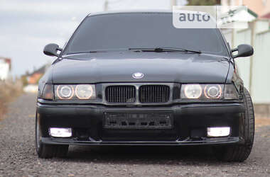 Седан BMW 3 Series 1995 в Одесі