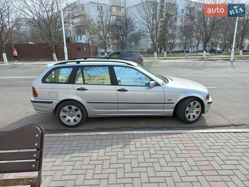 Универсал BMW 3 Series 2001 в Измаиле