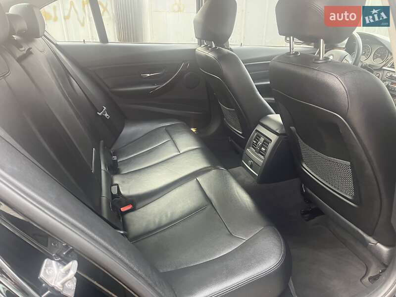 Седан BMW 3 Series 2014 в Харкові