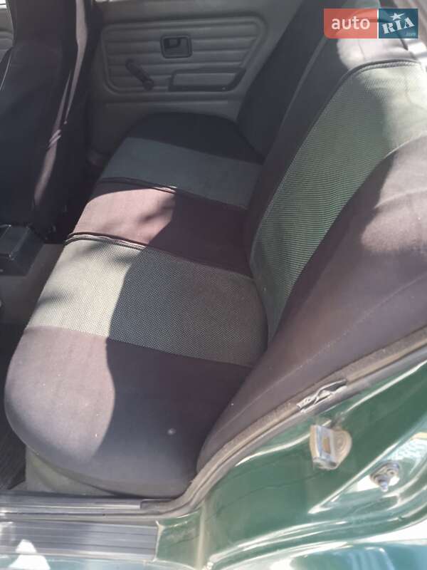 Седан BMW 3 Series 1986 в Синельниково