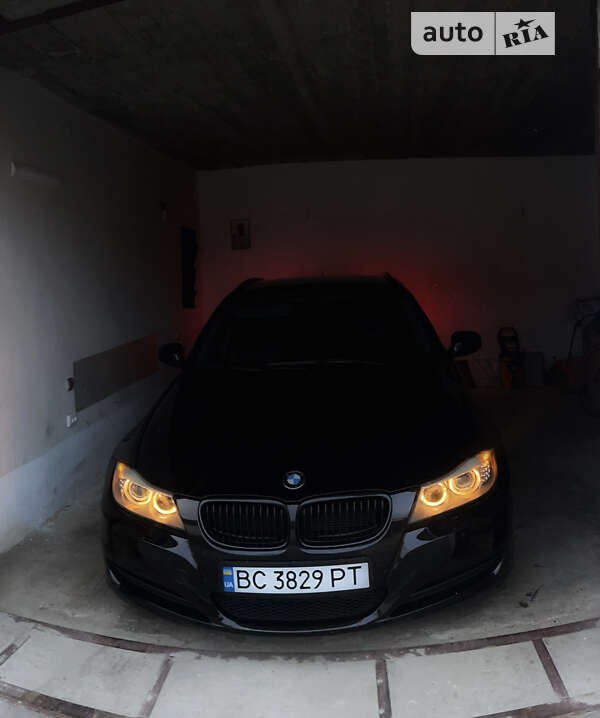 Універсал BMW 3 Series 2012 в Миколаєві