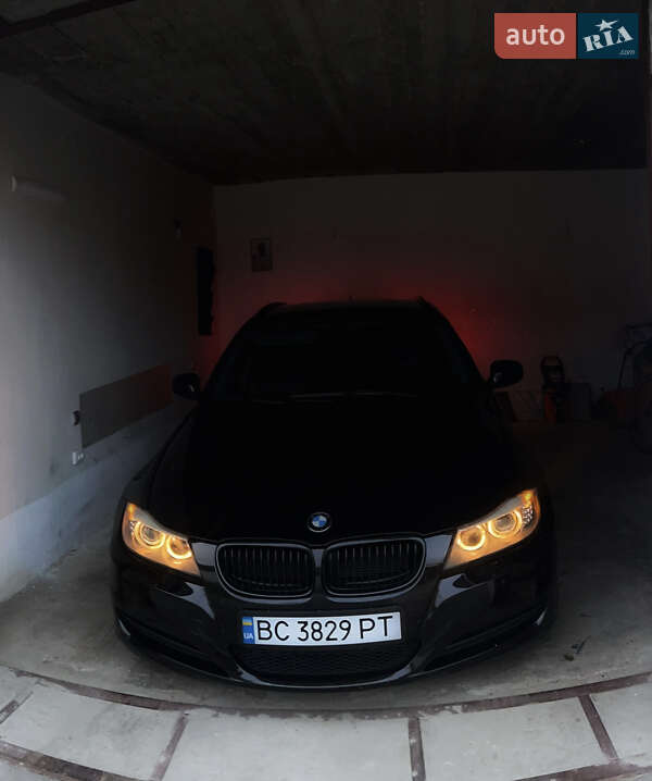 Универсал BMW 3 Series 2012 в Николаеве