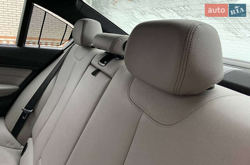 Седан BMW 3 Series 2013 в Львові фото 16 Седан BMW 3 Series 2013 в Львові