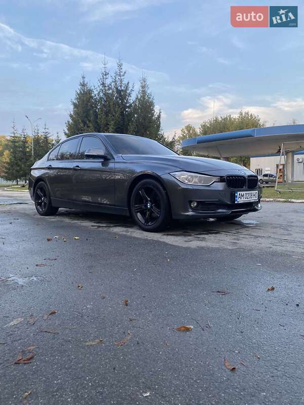 Седан BMW 3 Series 2013 в Бердичеві
