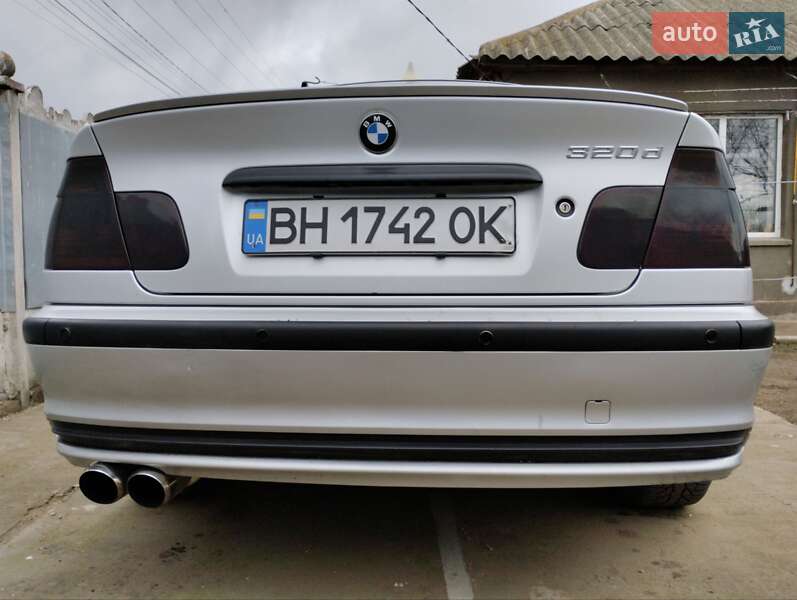 Седан BMW 3 Series 2000 в Рени