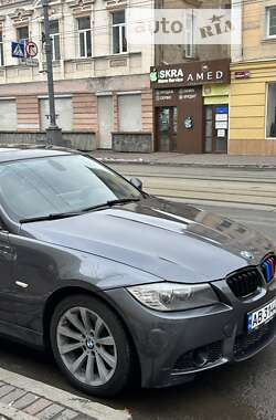 Седан BMW 3 Series 2011 в Виннице