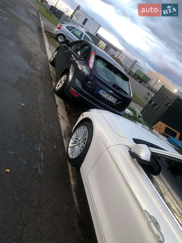 Седан BMW 3 Series 2012 в Запоріжжі