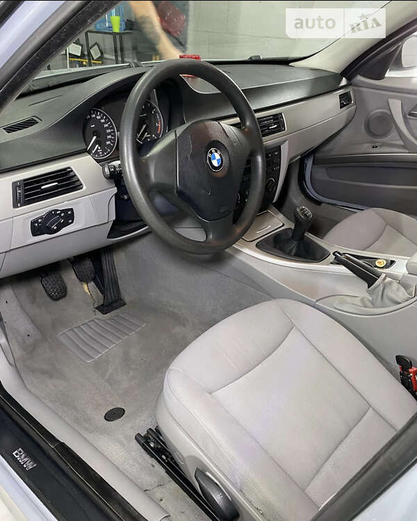 Седан BMW 3 Series 2006 в Ковелі