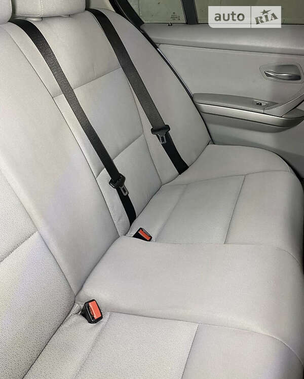 Седан BMW 3 Series 2006 в Ковелі
