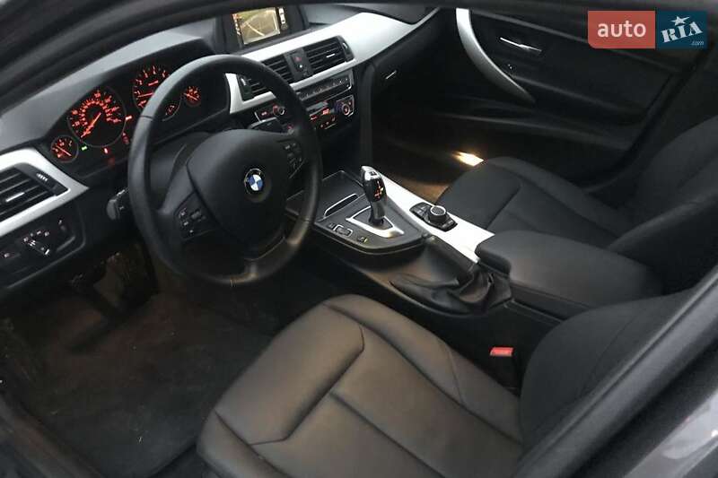 Седан BMW 3 Series 2017 в Киеве