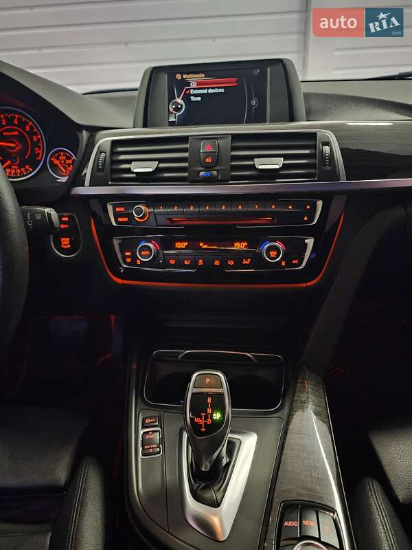 Седан BMW 3 Series 2016 в Вышгороде