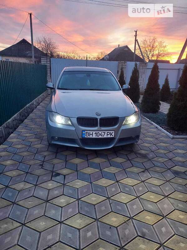 Седан BMW 3 Series 2005 в Голованівську