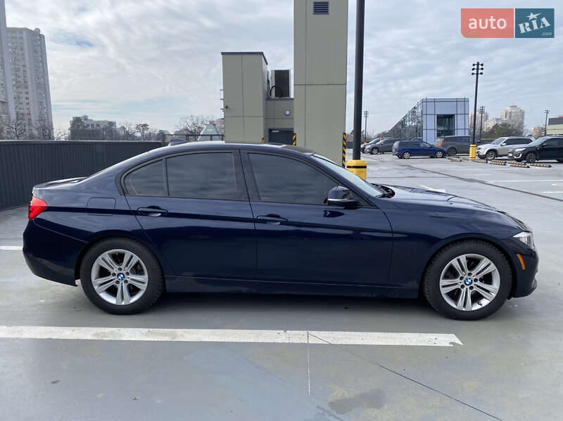 Седан BMW 3 Series 2015 в Киеве