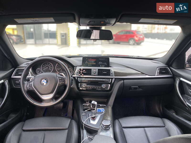 Седан BMW 3 Series 2015 в Киеве