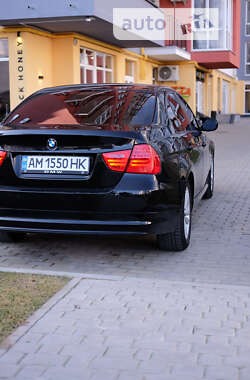 Седан BMW 3 Series 2011 в Львові