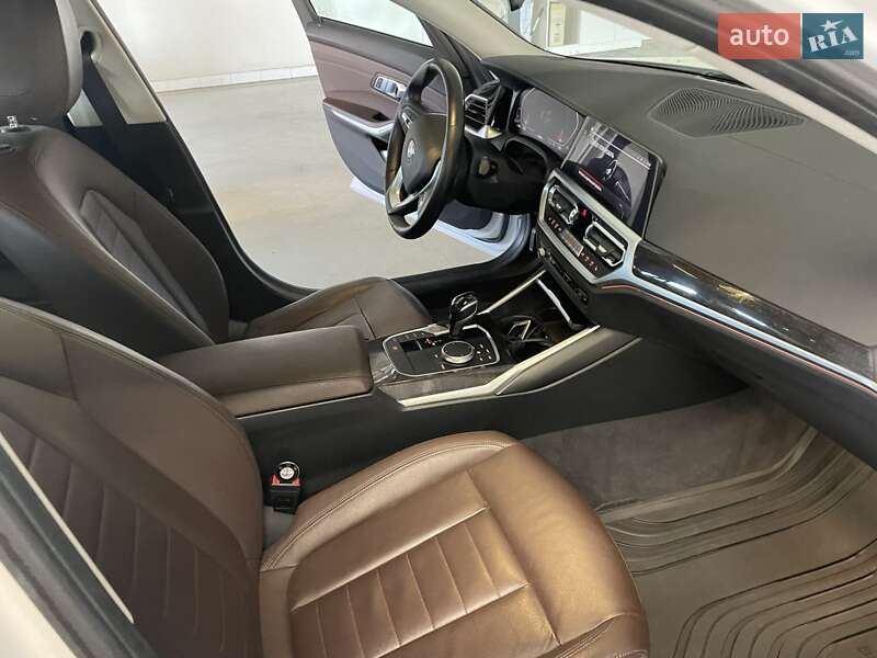 Седан BMW 3 Series 2019 в Запорожье