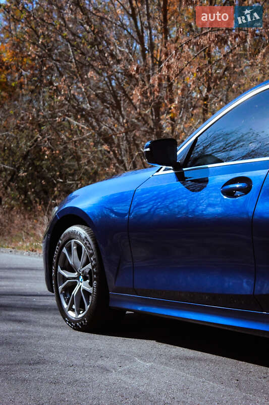 Седан BMW 3 Series 2019 в Кам'янському