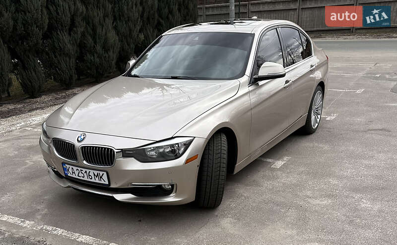 Седан BMW 3 Series 2015 в Києві