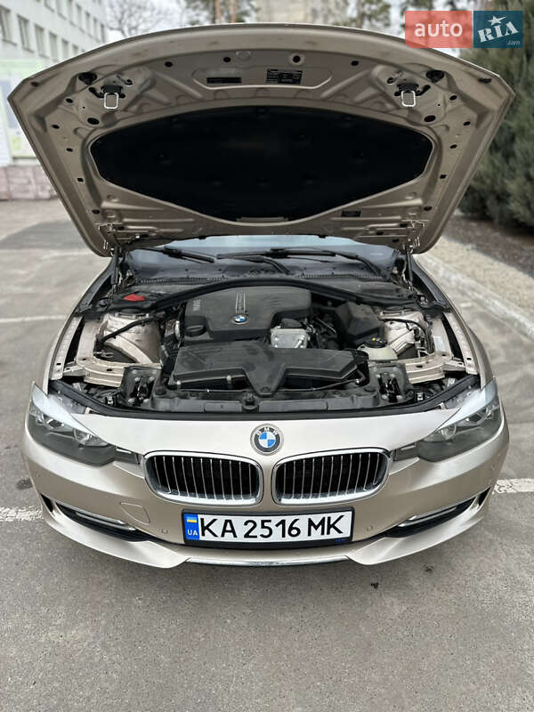 Седан BMW 3 Series 2015 в Києві