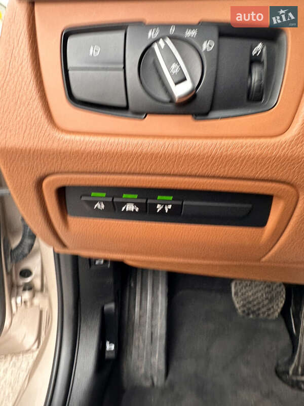 Седан BMW 3 Series 2015 в Києві