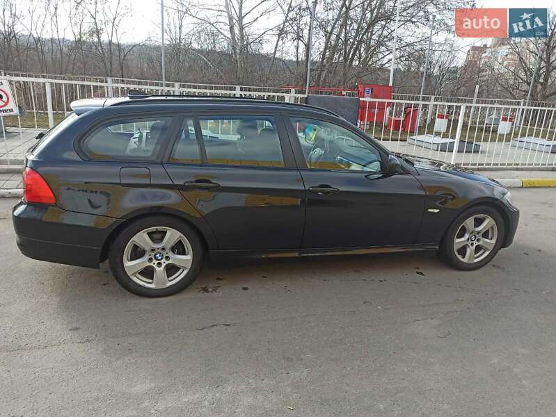 BMW 3 Series 2011 BMW 3 Series 2011
