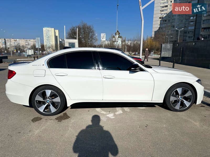 Седан BMW 3 Series 2013 в Киеве