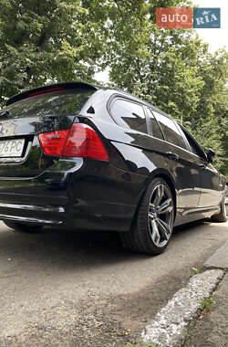 BMW 3 Series 2011