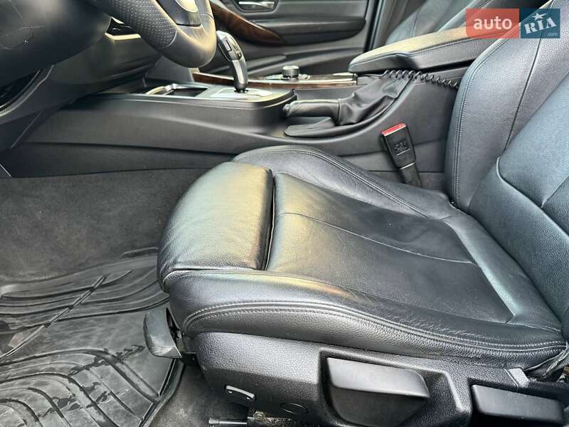 Седан BMW 3 Series 2015 в Ивано-Франковске