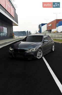 Седан BMW 3 Series 2013 в Львові