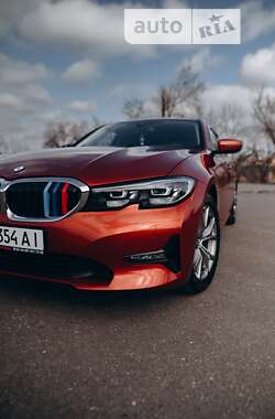 Седан BMW 3 Series 2019 в Кривом Роге