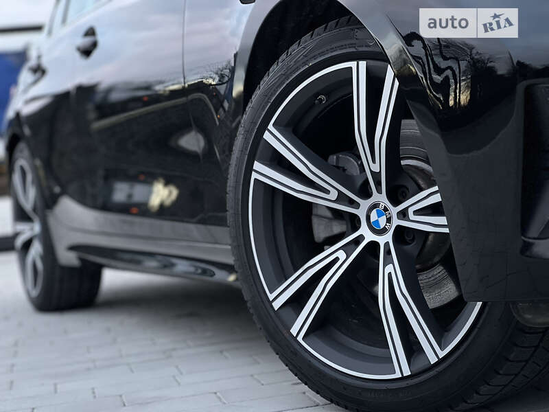 Седан BMW 3 Series 2019 в Львові