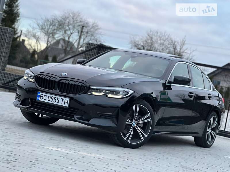 Седан BMW 3 Series 2019 в Львові