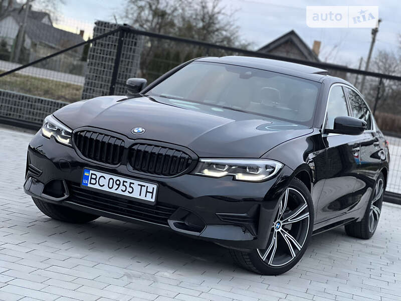 Седан BMW 3 Series 2019 в Львові