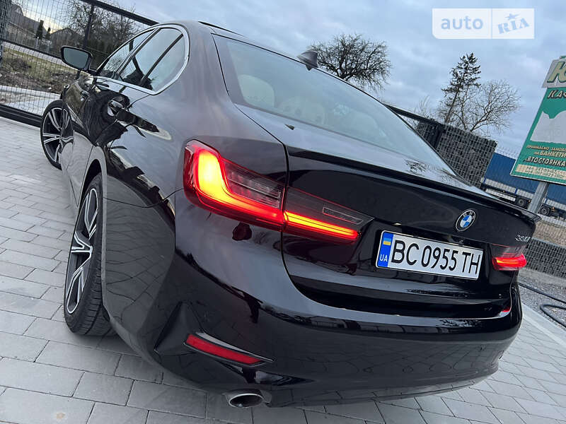 Седан BMW 3 Series 2019 в Львові