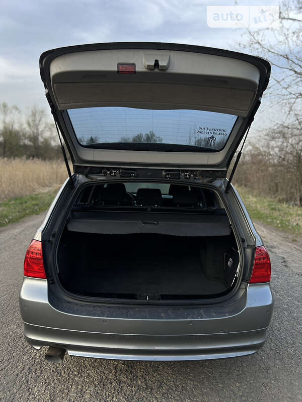 Универсал BMW 3 Series 2010 в Ивано-Франковске