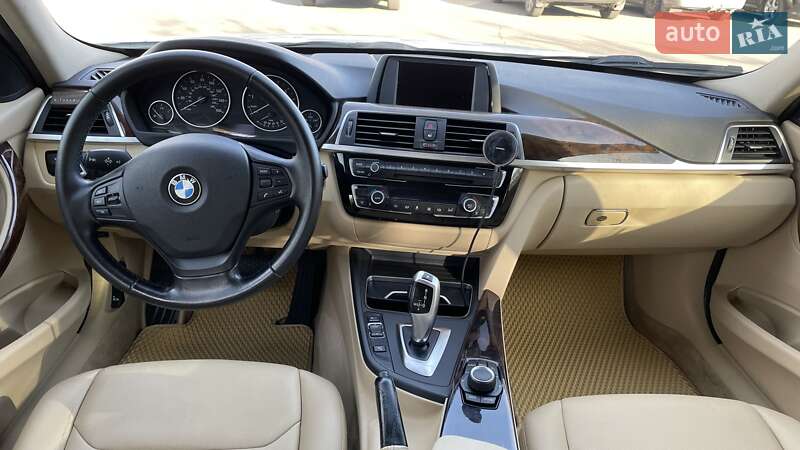 Седан BMW 3 Series 2016 в Чернігові